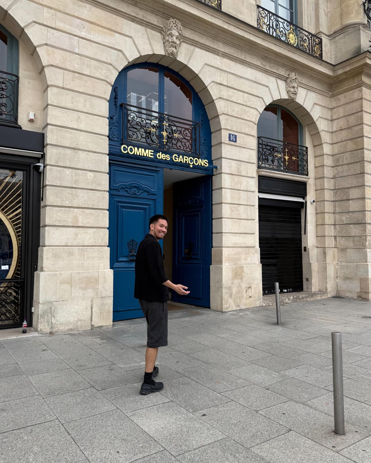 Comme des Garçons Homme showroom entrance