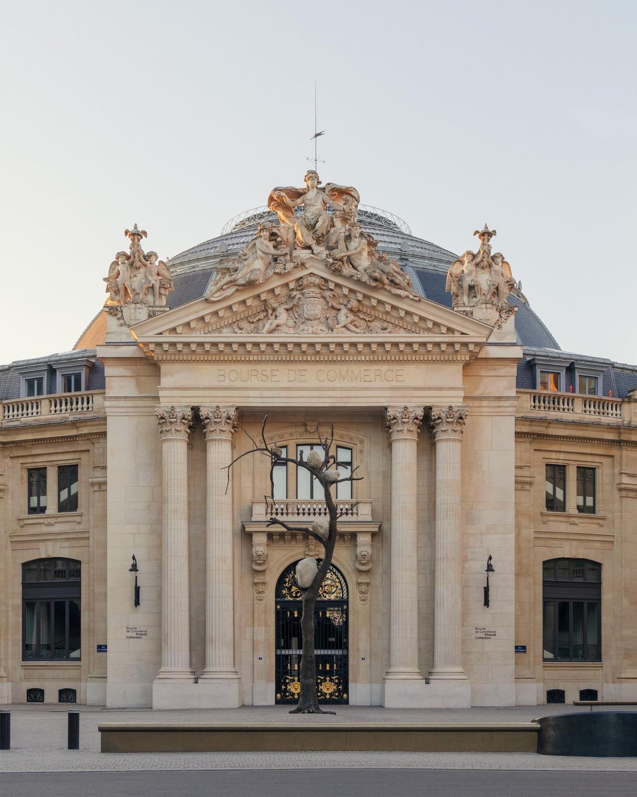 Fujiko Nakaya Cloud exhibition at Bourse de Commerce