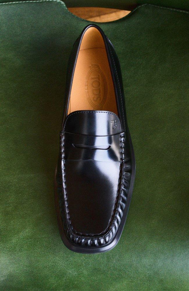 Black leather penny loafer 