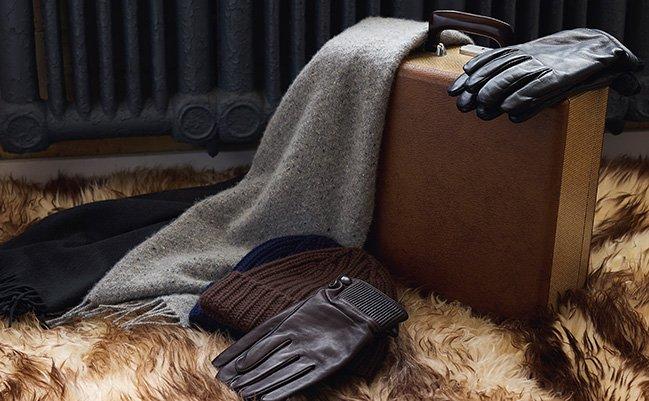 Gloves, hats, and scarves for the holiday season