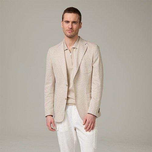 Man wearing Windsor at Harry Rosen