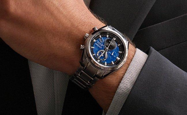  Montre Citizen pour homme au poignet