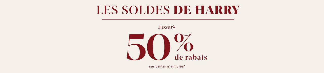 Bannière beige indiquant jusqu'à 50 % de réduction chez Harry Rosen