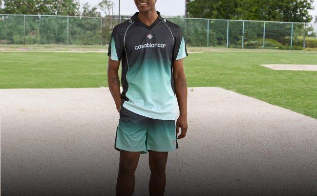 Homme portant Casablanca