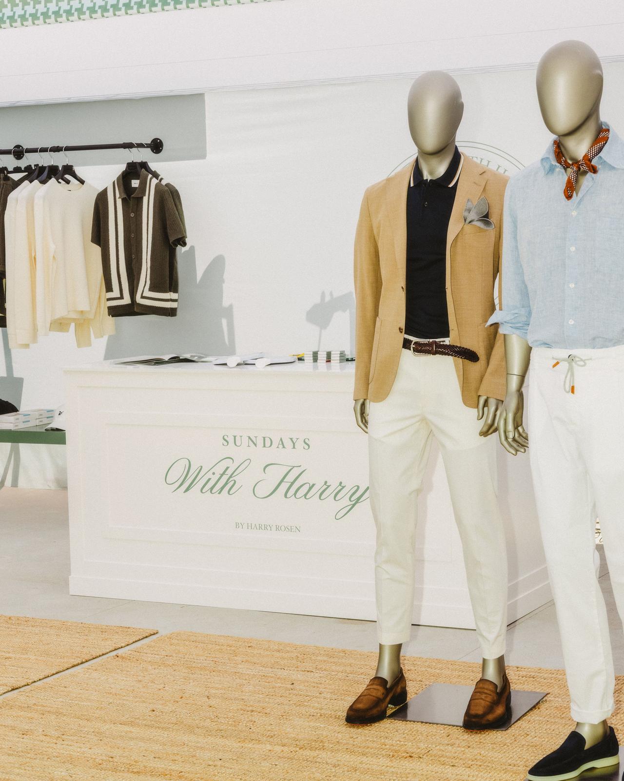 Mannequins vêtus de tenues d’été élégantes lors des Sundays with Harry