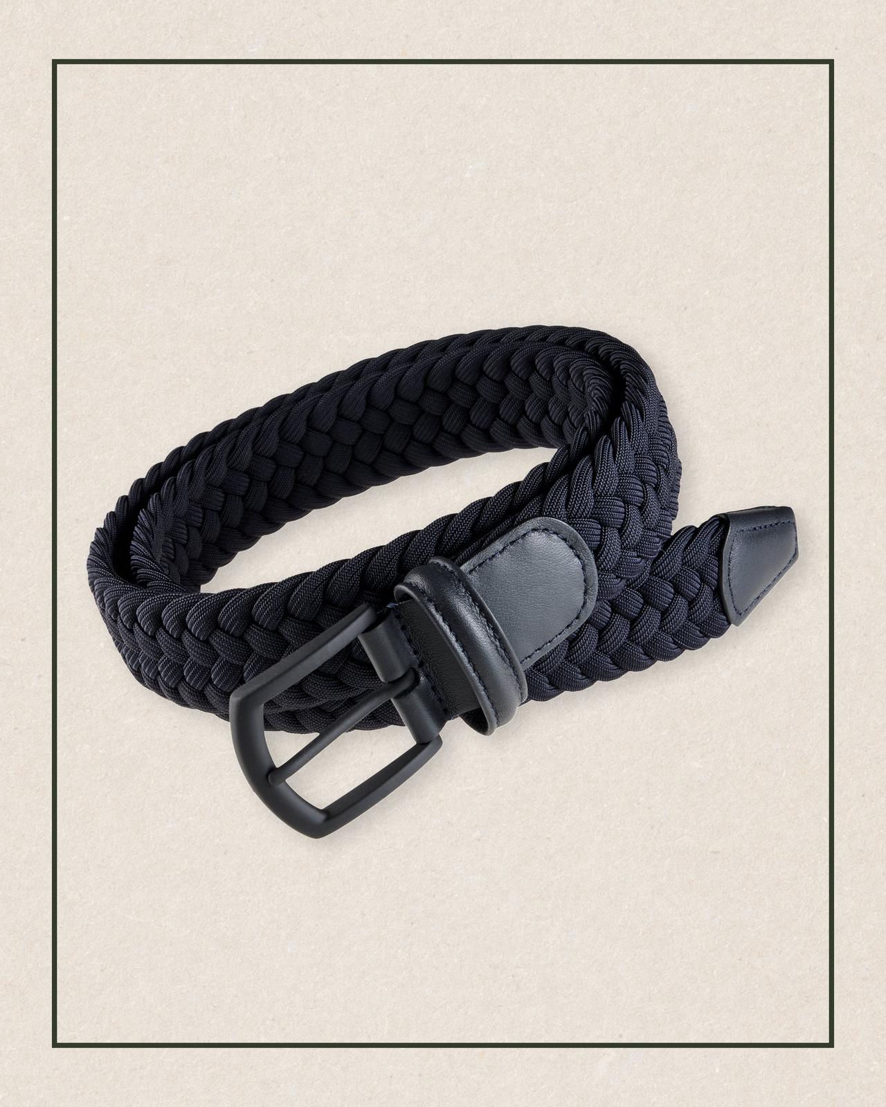 A black woven stretch belt