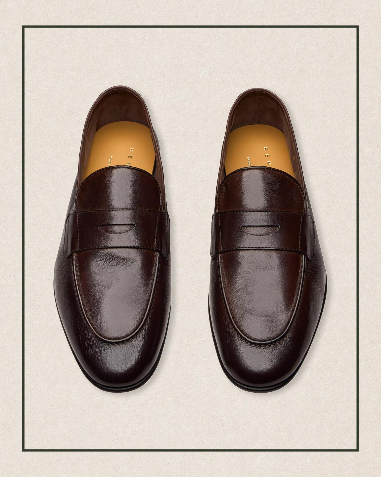 Des mocassins bruns