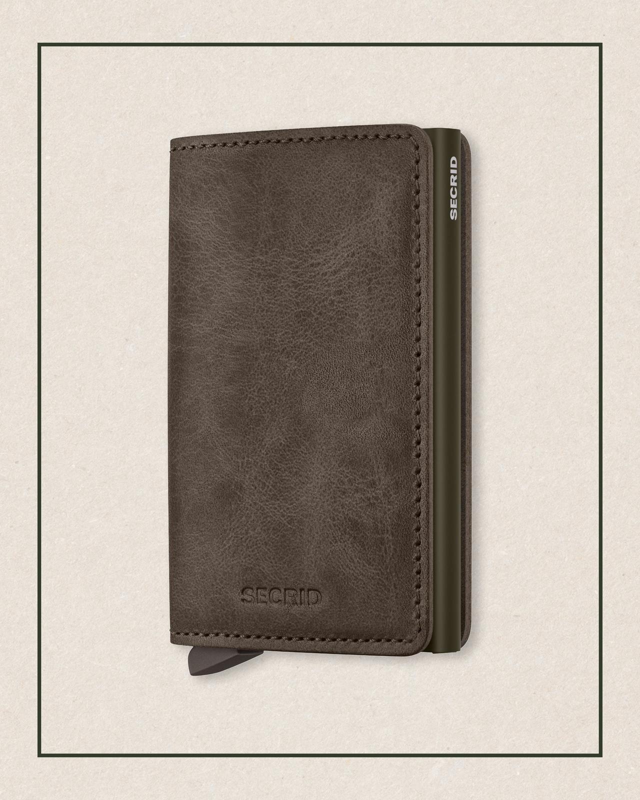 Un portefeuille bifold mince en cuir de Secrid