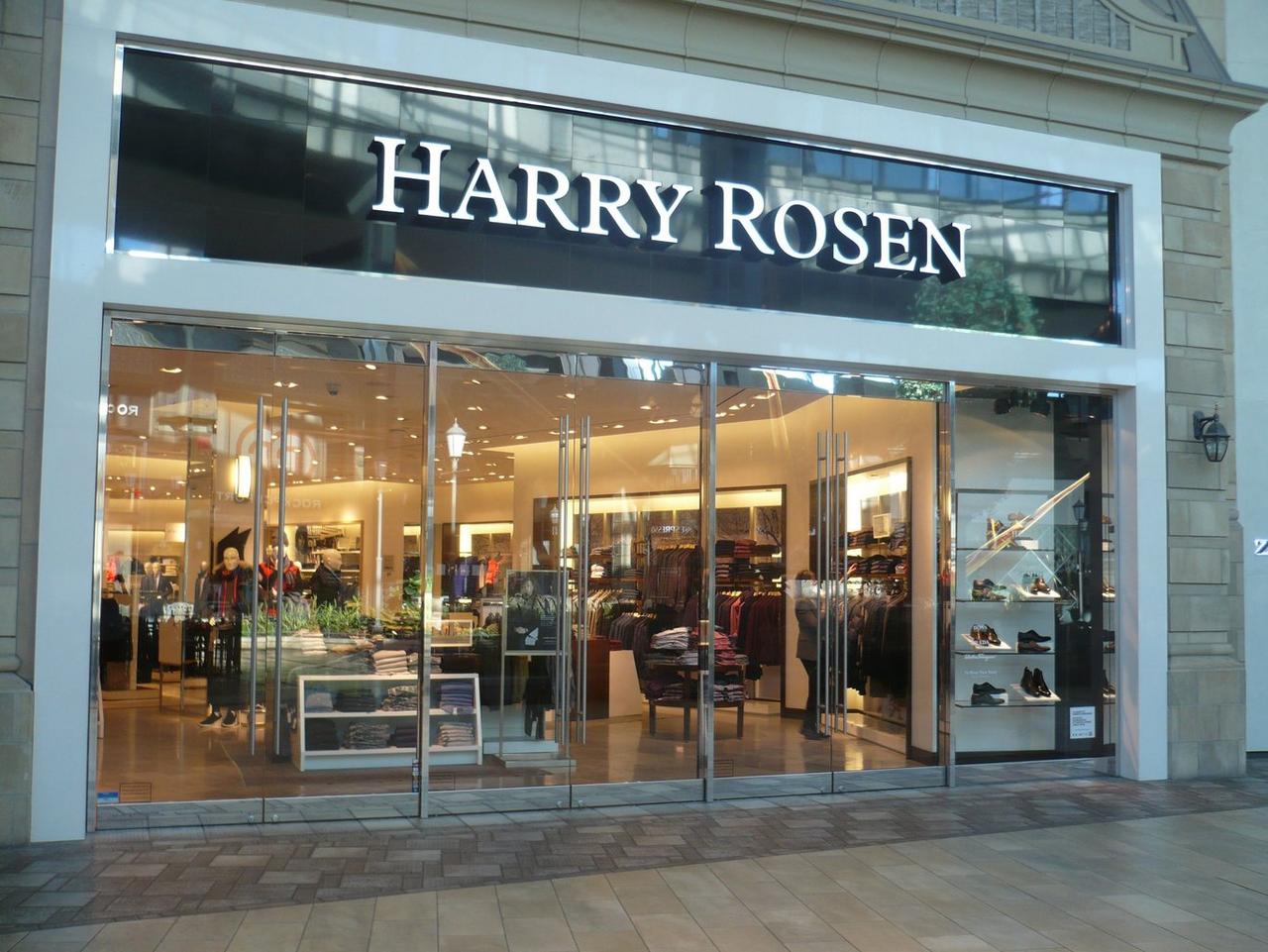 Boutique Harry Rosen à Carrefour Laval.