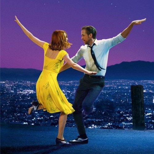 Scène du film La La Land montrant deux acteurs en train de danser