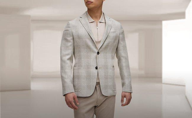 Mannequin masculin portant une veste sport beige ZEGNA