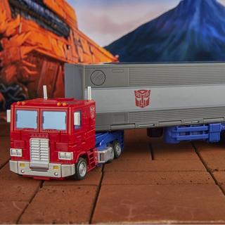 Transformers Studio Series Commander Class, Optimus Prime 86-31 ispirato al film ""The Transformers: The Movie""