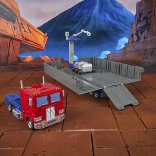 Transformers Studio Series Commander Class, Optimus Prime 86-31 ispirato al film ""The Transformers: The Movie""