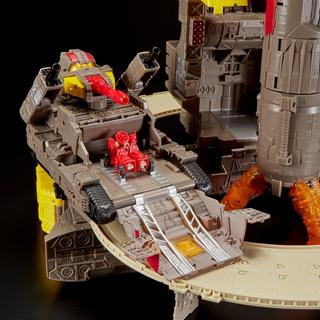 Transformers Generations War for Cybertron Titan WFC-S29 Omega Supreme