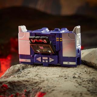 Transformers Generations War for Cybertron: Kingdom Core Class WFC-K21 Soundwave