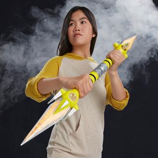 Power Rangers Lightning Collection Mighty Morphin Yellow Ranger Power Daggers Roleplay