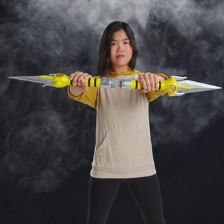 Power Rangers Lightning Collection Mighty Morphin Yellow Ranger Power Daggers Roleplay