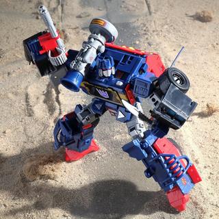 Transformers Collaborative G.I. Joe x Transformers, Soundwave, Thunder Machine dei Dreadnok, Zartan e Zarana