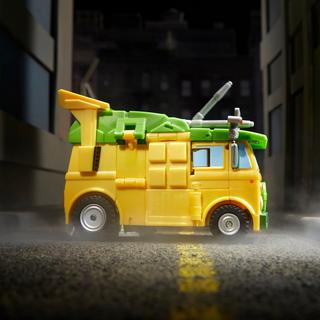 Transformers Collaborative Teenage Mutant Ninja Turtles x Transformers Party Wallop Figure
