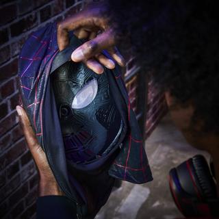 Marvel Legends Series Spider-Man: Miles Morales Electronic Expressive Mask