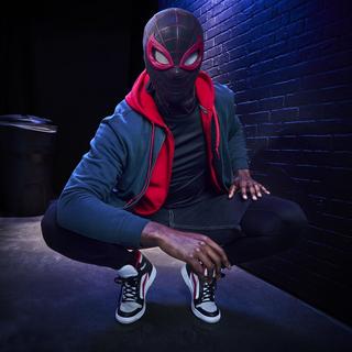Marvel Legends Series Spider-Man: Miles Morales Electronic Expressive Mask