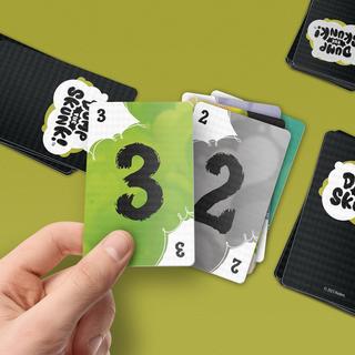 Dump the Skunk! Family Card Game