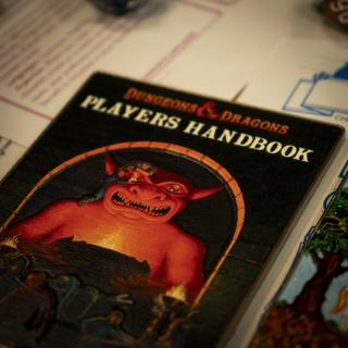 Dungeons & Dragons, edizione limitata del 50° Anniversario, set di lingotti della copertina del libro della 1ª edizione