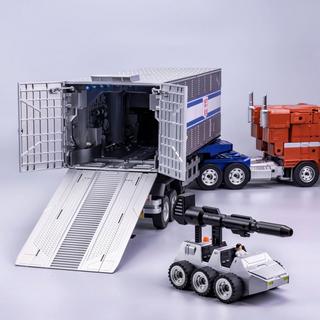 Transformers Optimus Prime Auto-Converting Trailer with Roller – Collector’s Edition