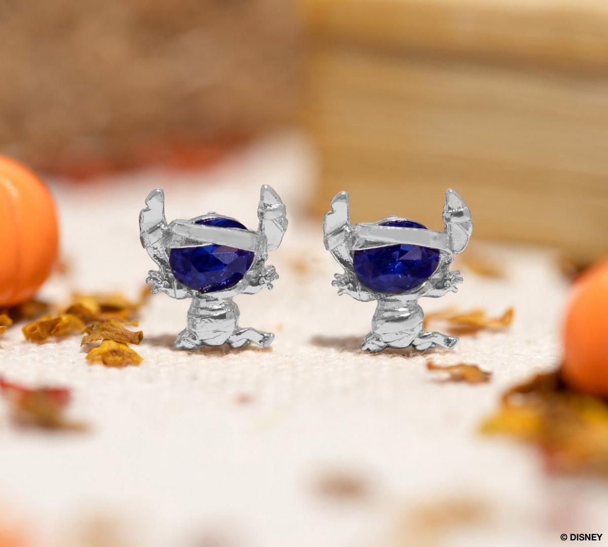 Stitch mummy stud earrings