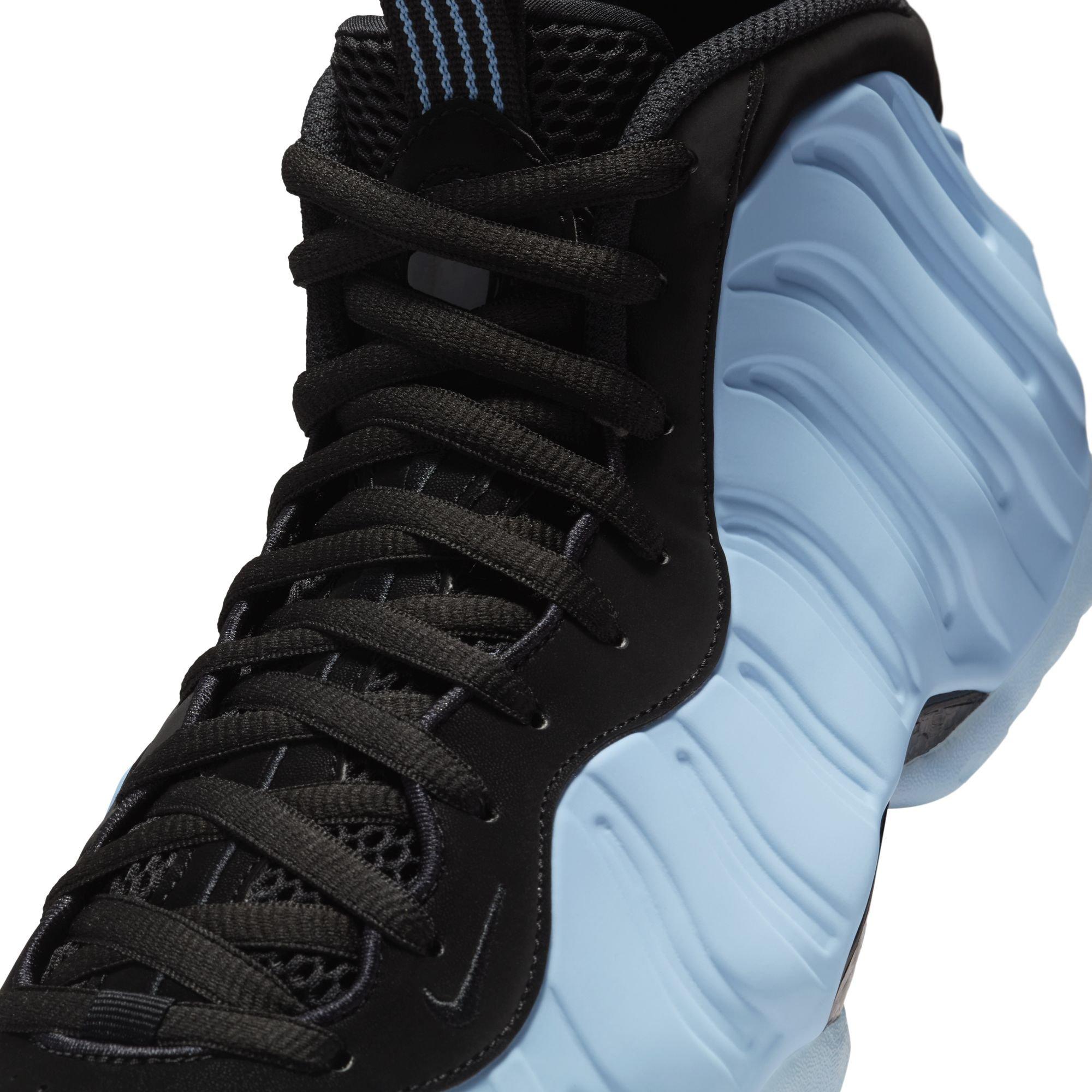 Nike Air Foamposite One "Psychic Blue" Lacing and Toe Box Details