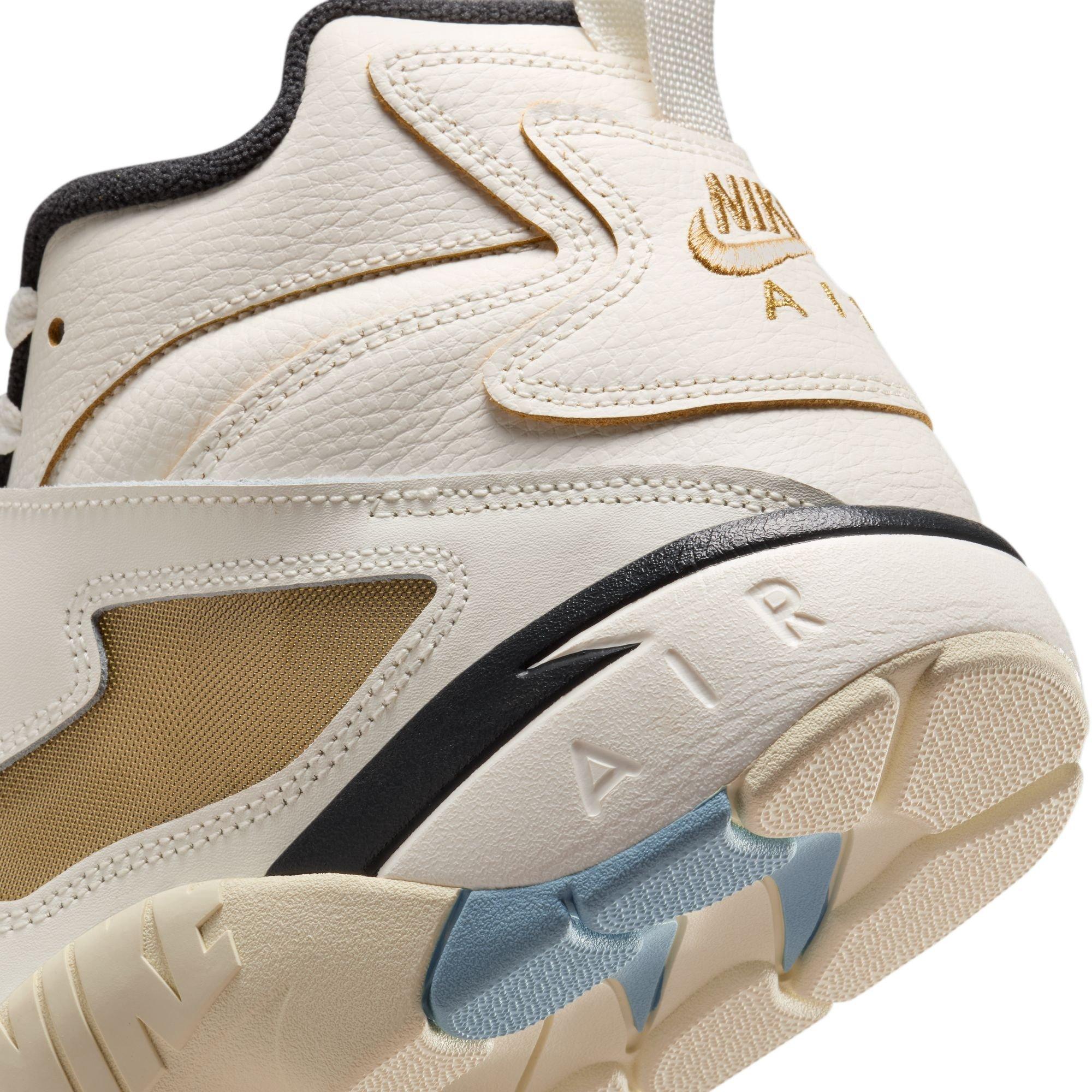 Nike Air Diamond Turf "Must Be The Money" Heel Detail