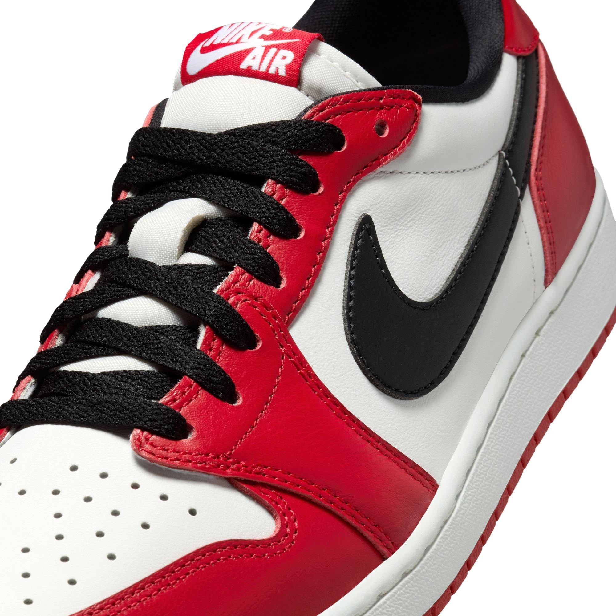 Jordan 1 Retro Low “Chicago” Lace Detail