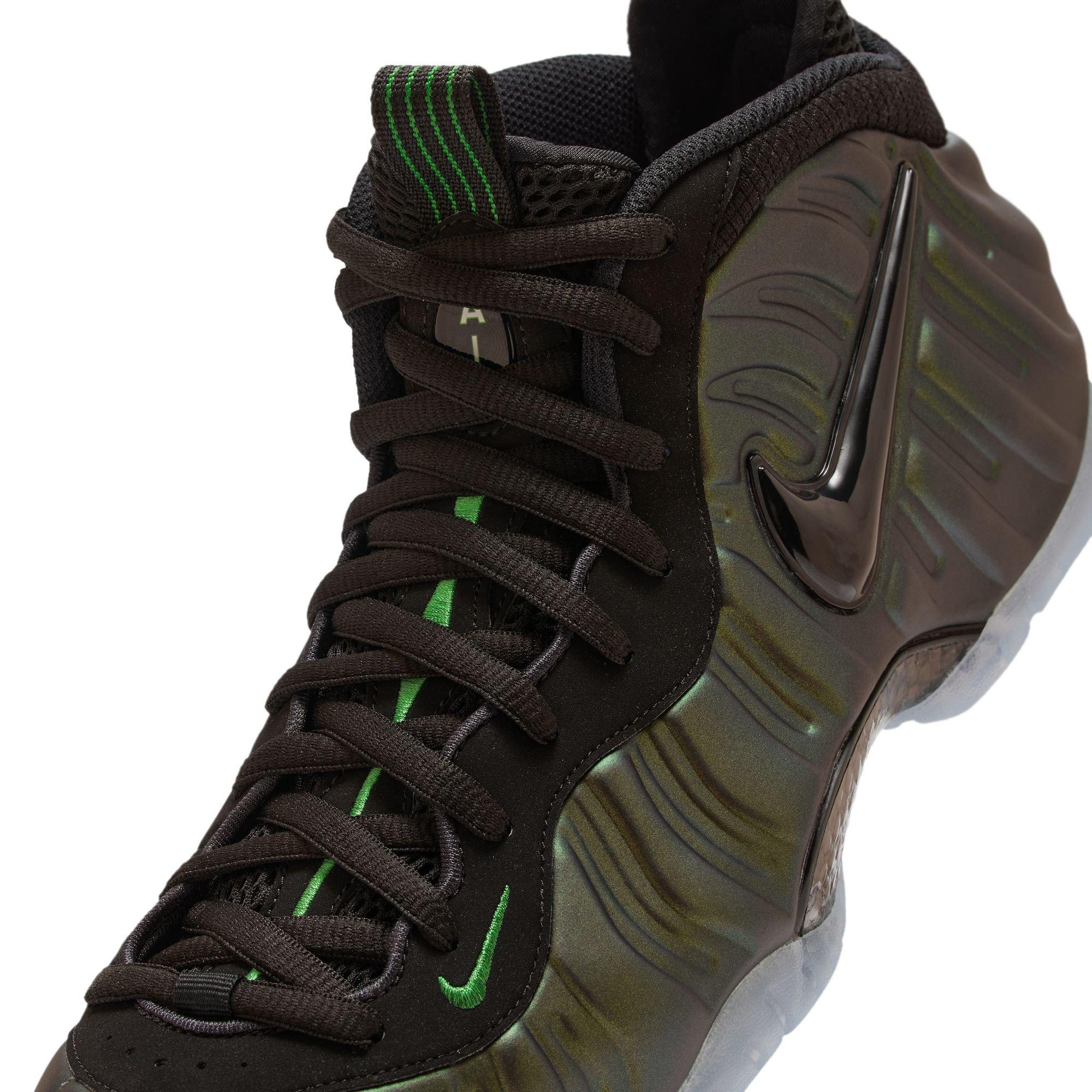 Nike Air Foamposite Pro "Pine Green" Men's Shoe lace detail
