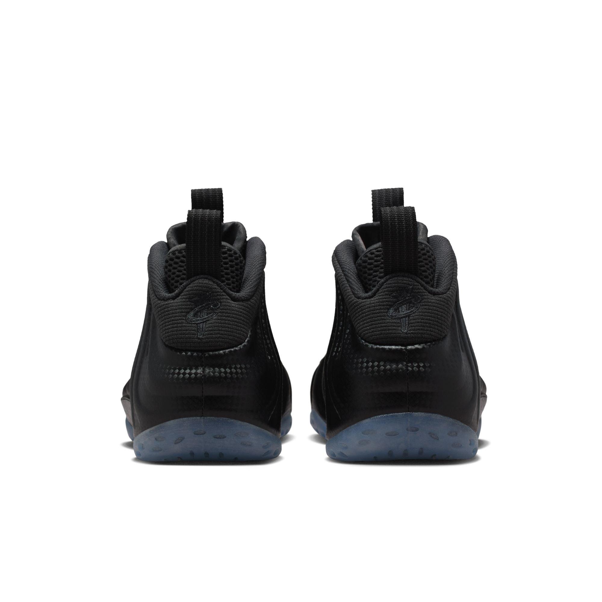 Nike Air Foamposite One "Smoke Grey" heel detail