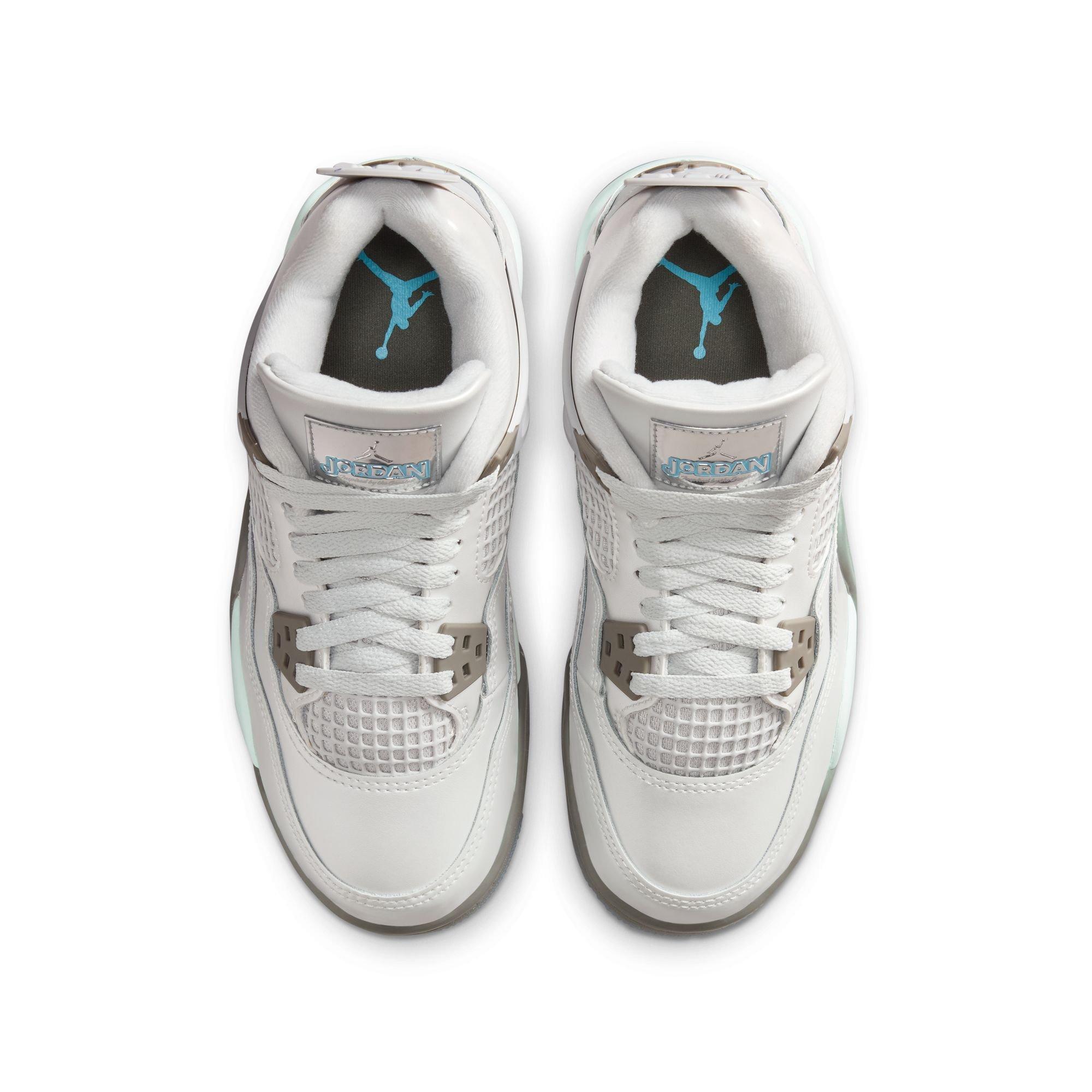 Jordan 4 Retro "Blue Chill" Top of Shoes
