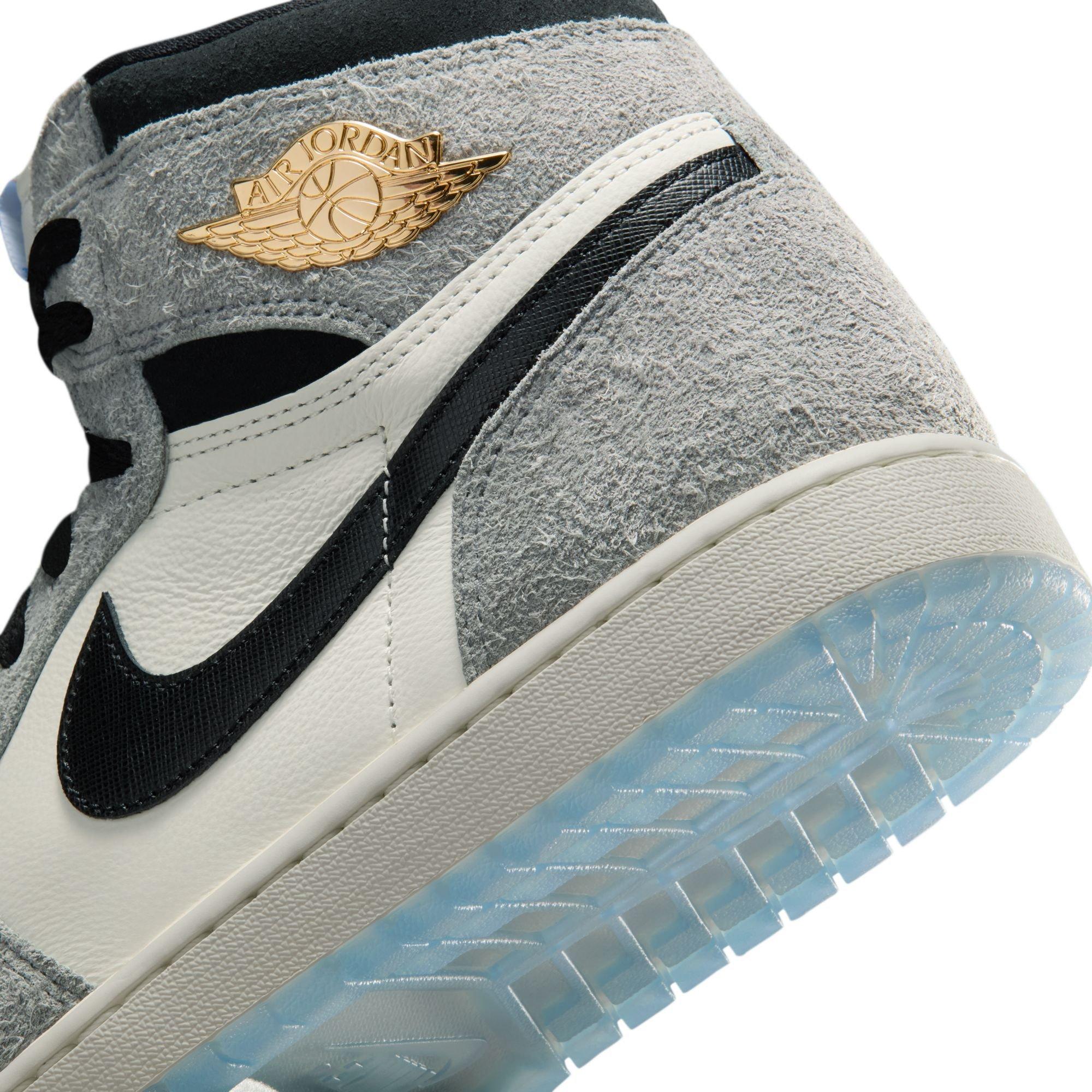 Jordan 1 Retro High OG &ldquo;Cool Grey&rdquo; heel detail