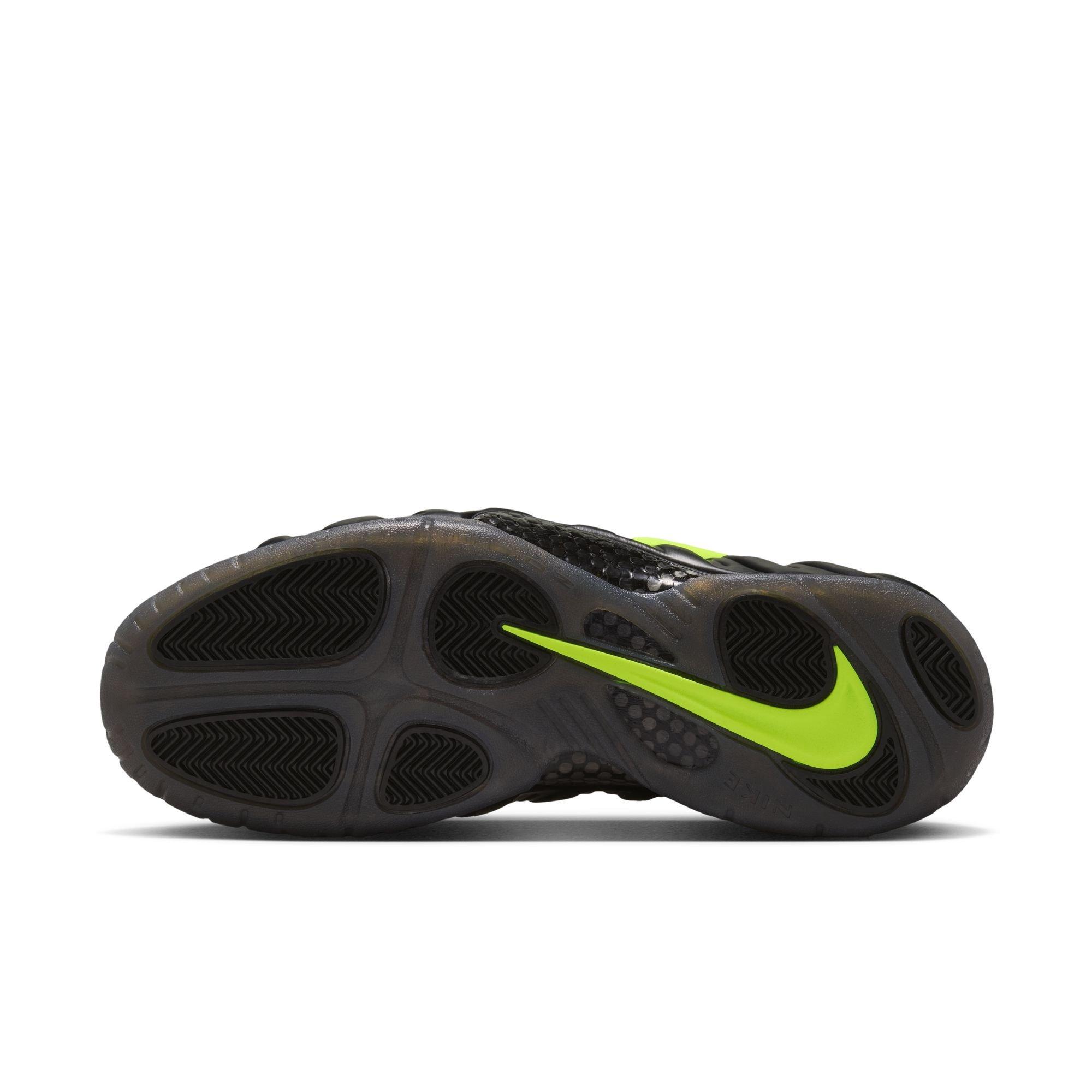 Nike Air Foamposite Pro "Voltage" bottom of shoes
