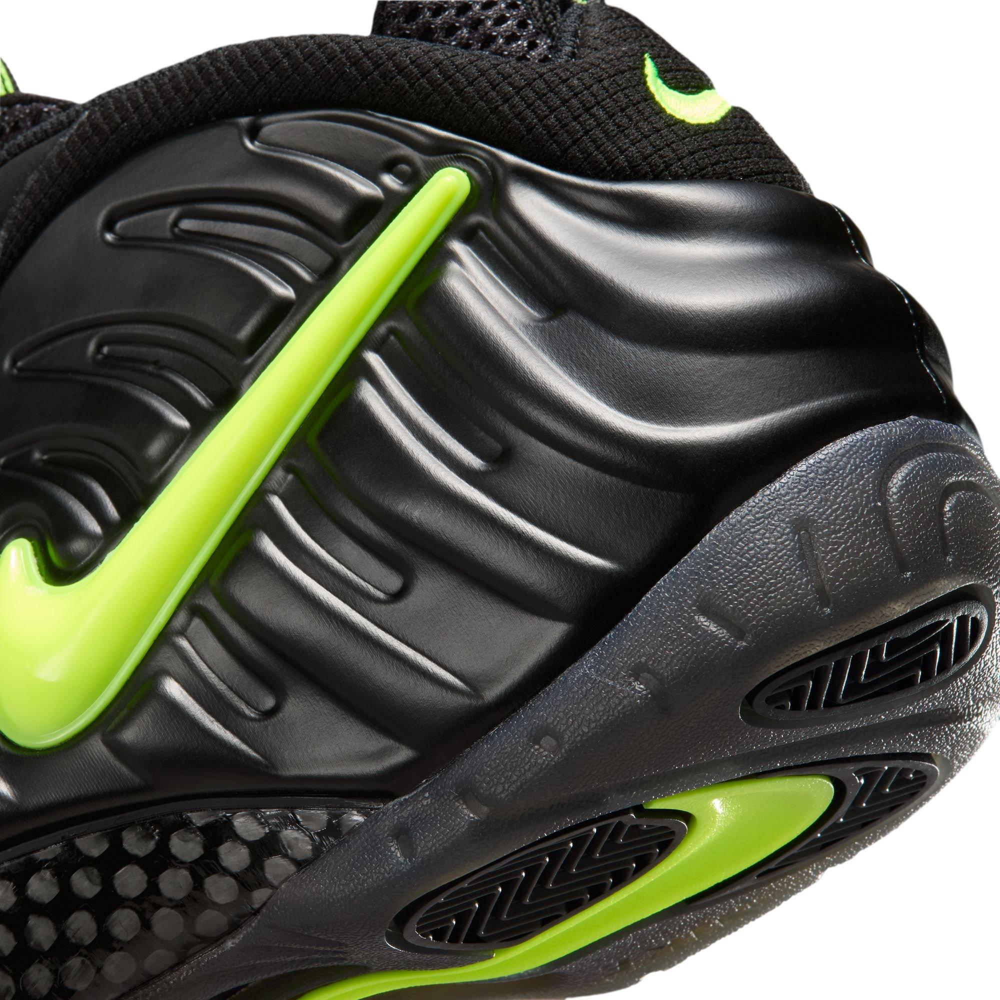 Nike Air Foamposite Pro "Voltage" heel detail