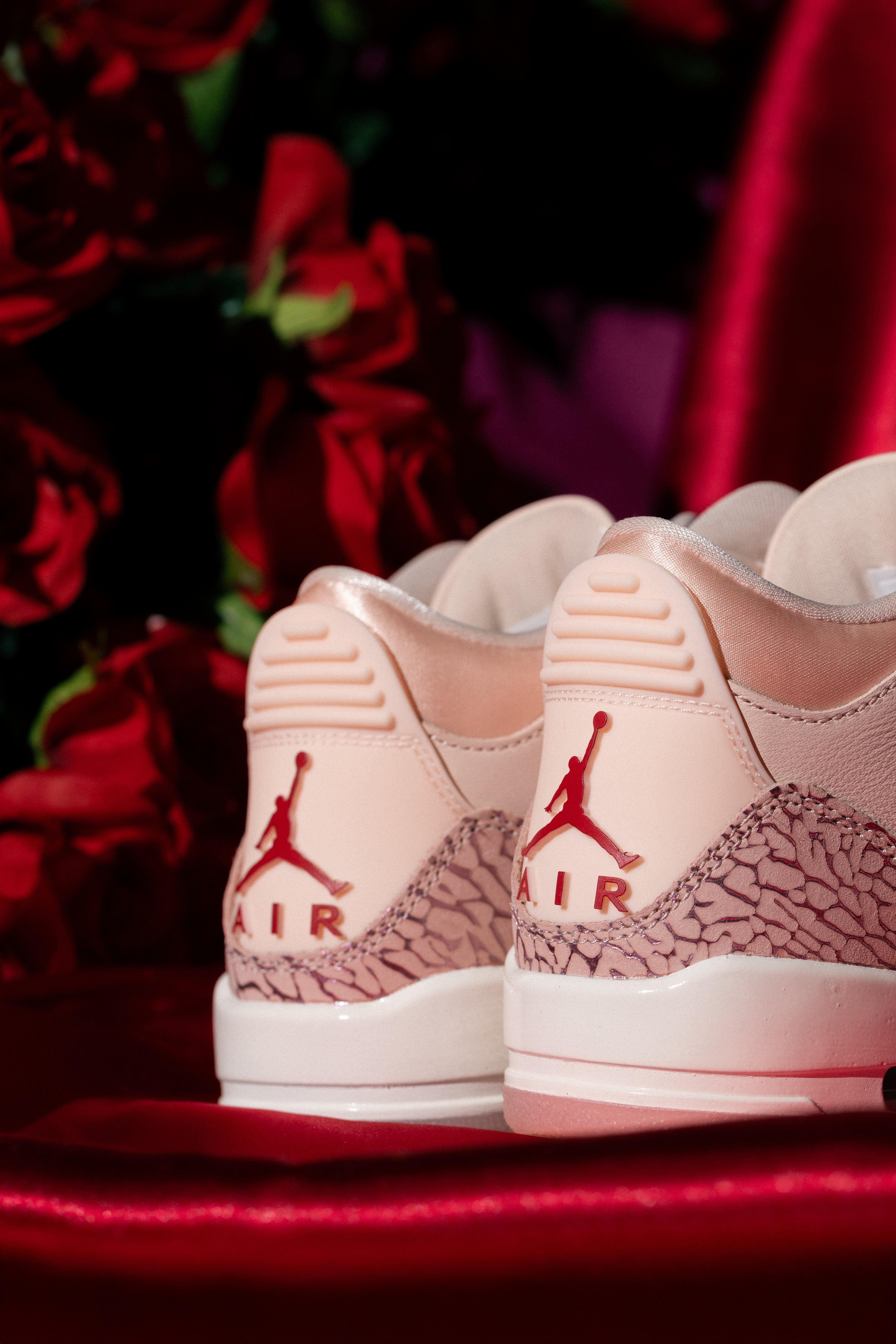 Jordan 3 Retro "Treat Yourself" Heel Details