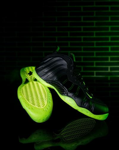  Nike Foamposite Black Volt 