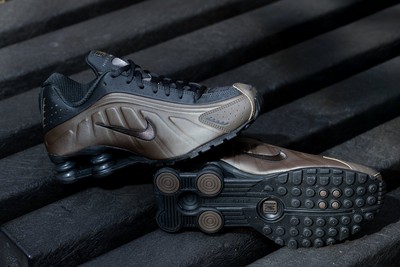 Nike Shox R4