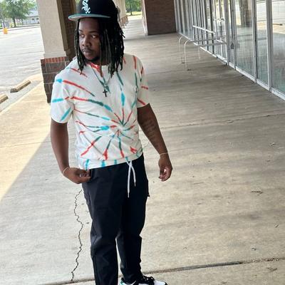 Graphic Tees: Layering Essentials 