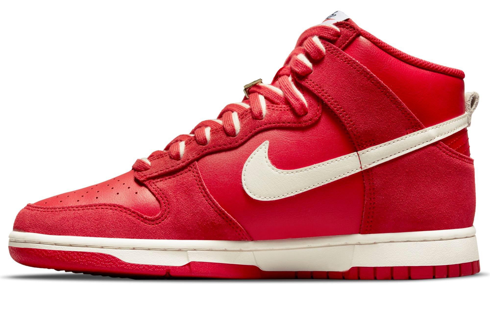 Sneakers Release Nike Dunk High SE First Use 8221