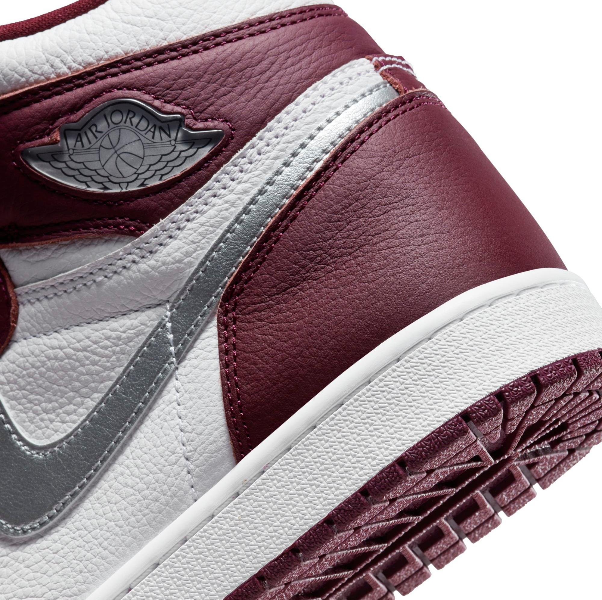 Sneakers Release Jordan 1 Retro High OG Bordeaux