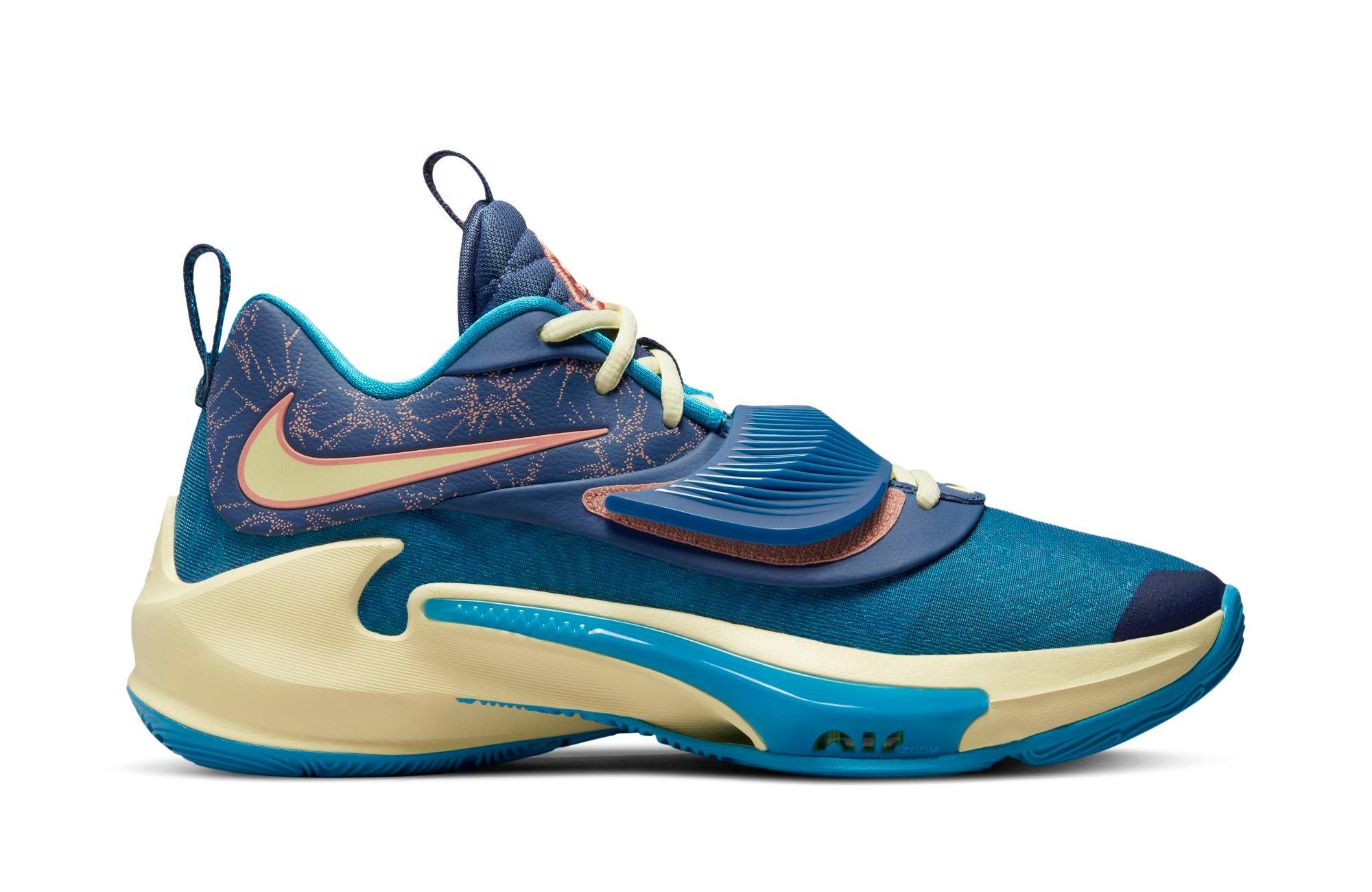 Nike Zoom Freak 3 "Valentine's Day" Multi-Color/Citron Tint/Laser Blue right view