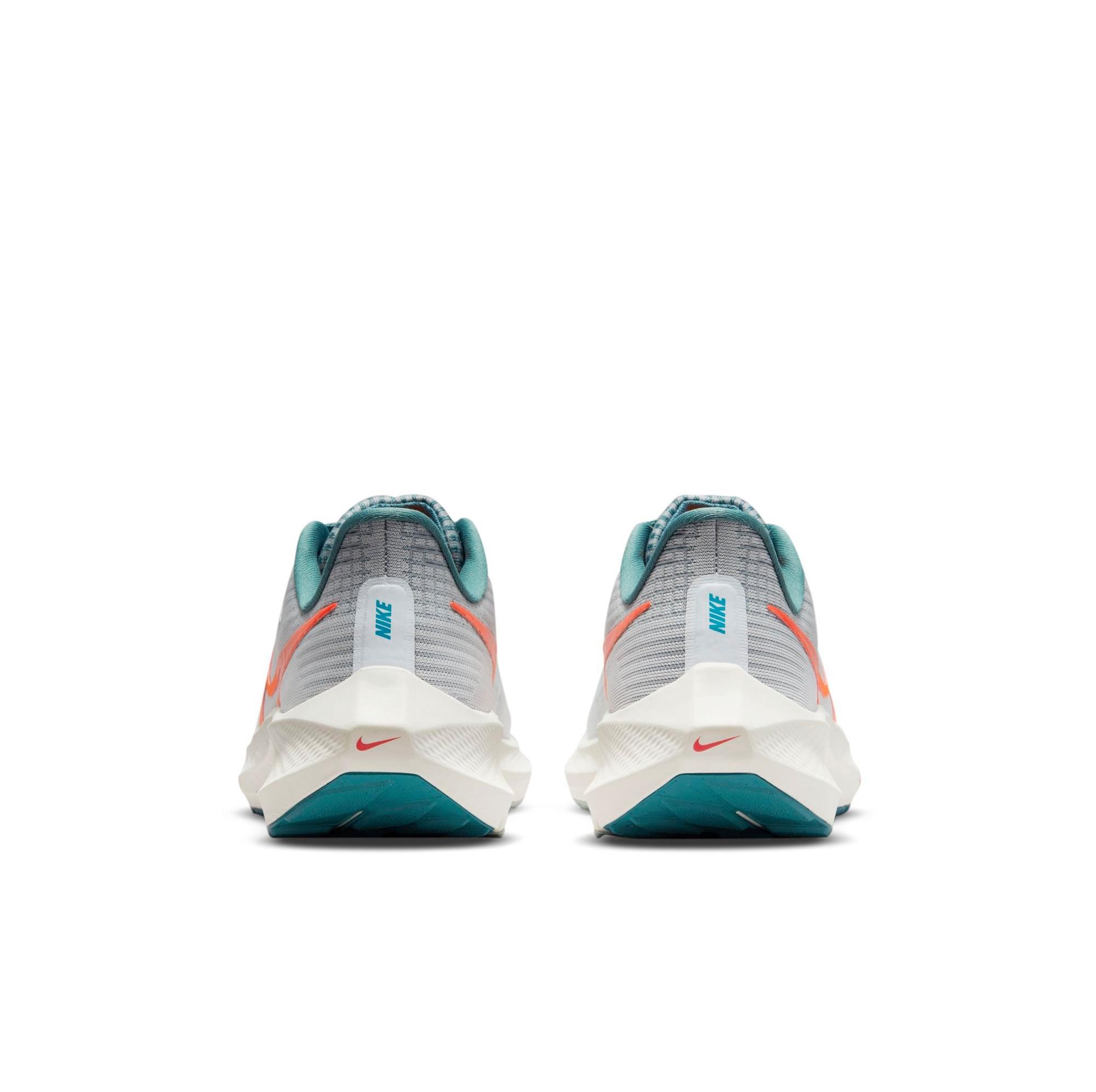 Sneakers Release – Nike Air Zoom Pegasus 39 “NCAA”  Men’s