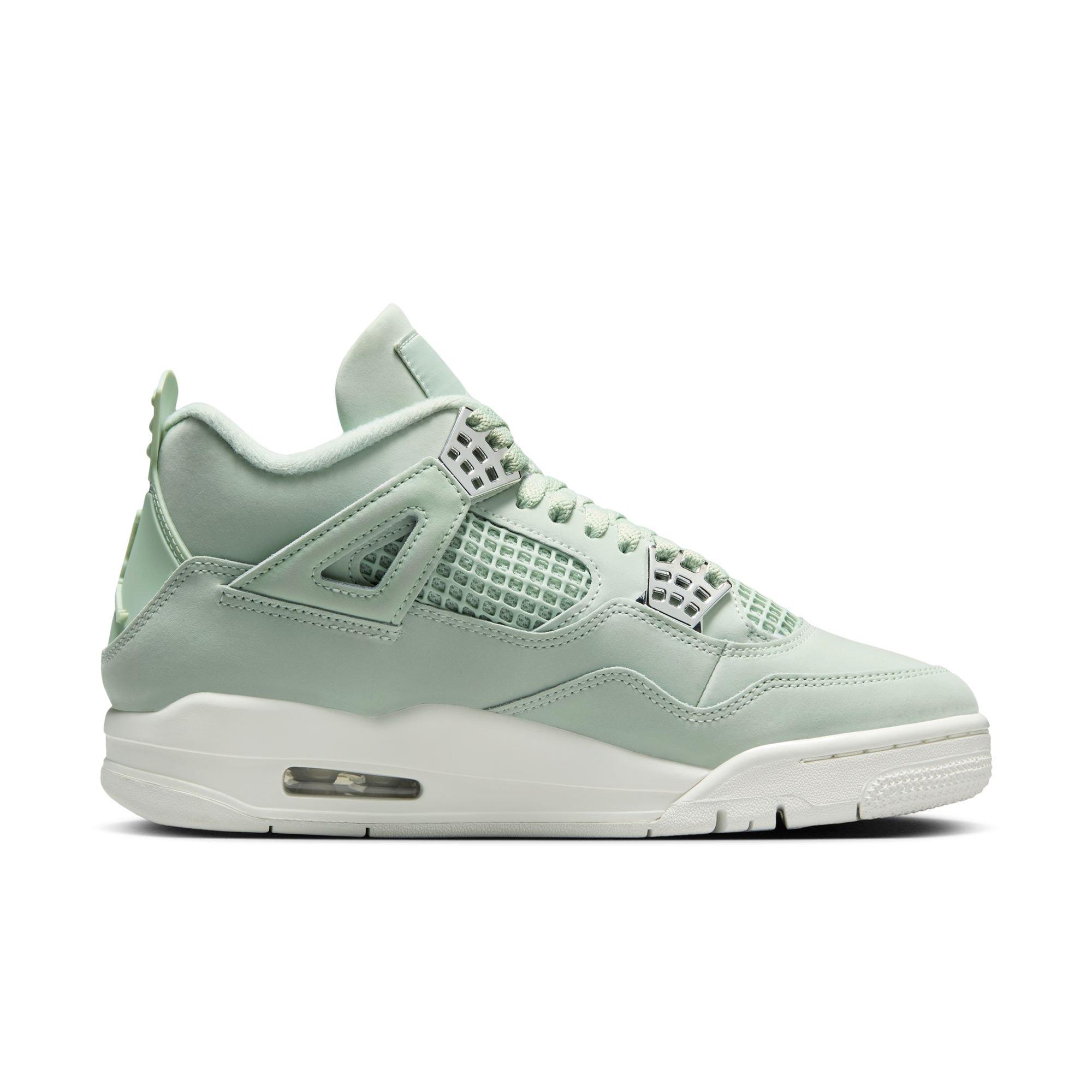 Jordan 4 Retro "Abundance" Right View of Shoe
