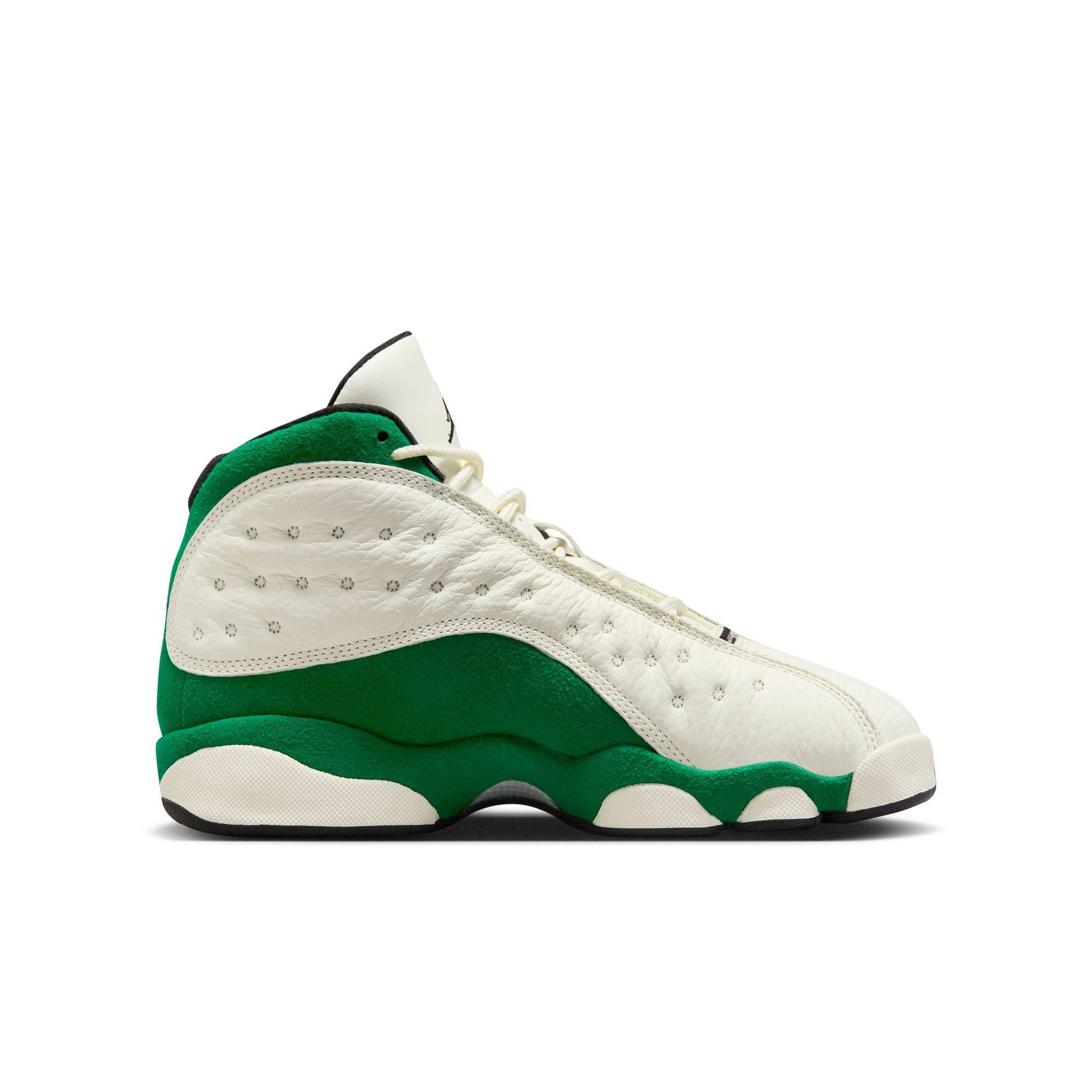 Jordan 13 Retro "Court of Legends" Right View of Shoe