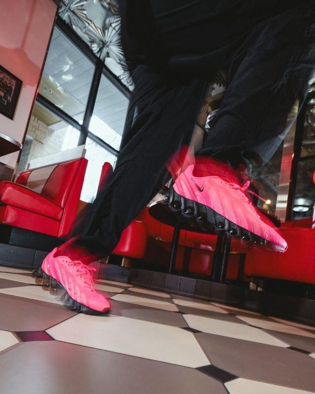 Brehanna_Dn8-in-the-life_dn8-on-foot