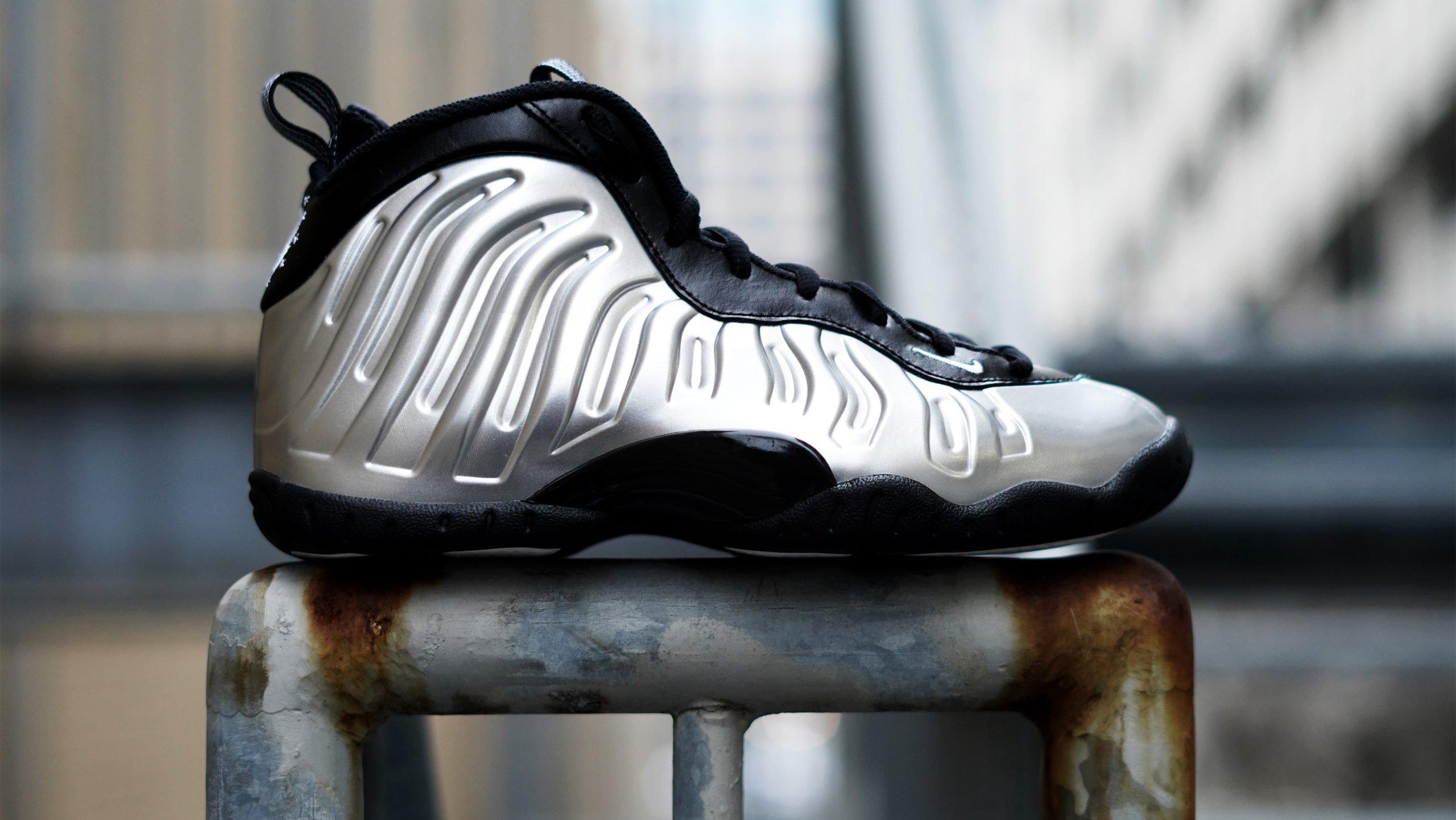 Sneakers Release Nike Little Posite One Chrome Kids Shoe